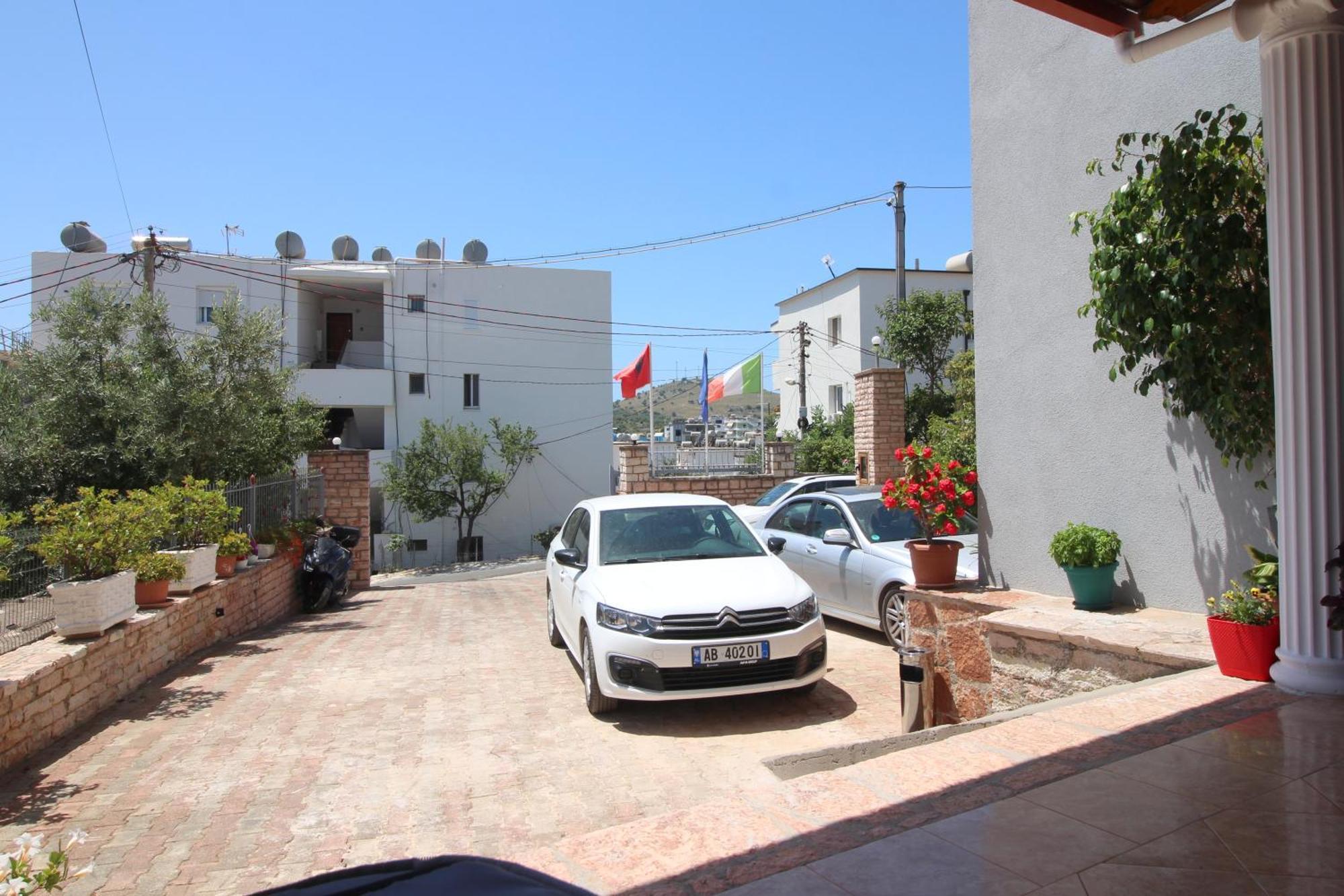 Milo 3* Ksamil
